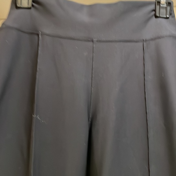 Elegant Black Cropped Pants - Picture 7 of 9